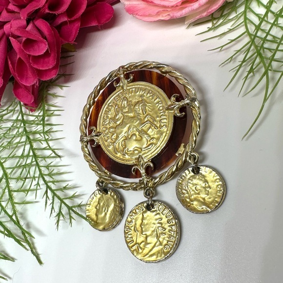 Vintage Jewelry - VINTAGE⚜️Y2K Roman Golden Coin Charm Brooch